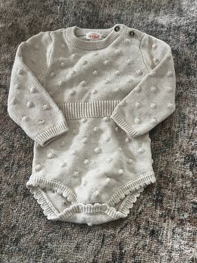 Cat & Jack Cream Knit Dot Bubble Romper Size 12 Months
